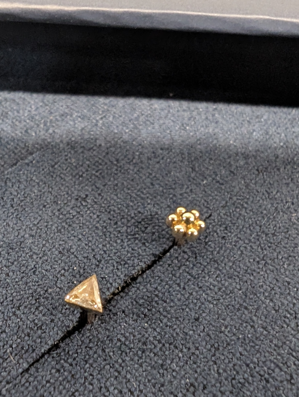Maria Tash 3mm Invisible Triangle Plus Extra Back
